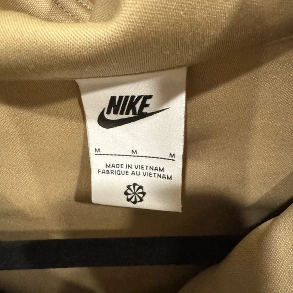 Nike Tan Windbreaker Jacket with Athletic Cut - Picture 3 of 3